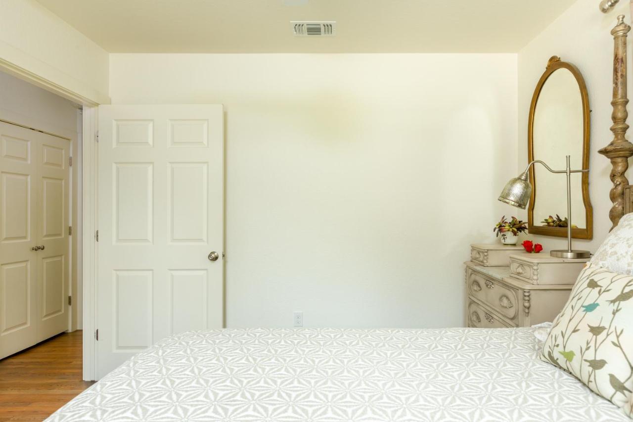 Bear Creek Cottage Manchaca Екстериор снимка